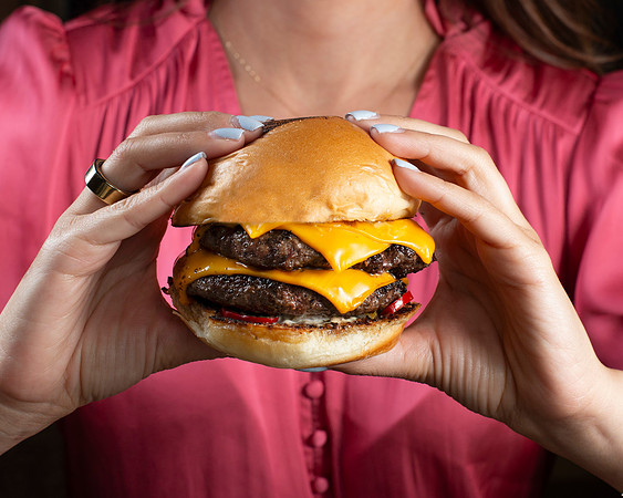 Burger009_CROP