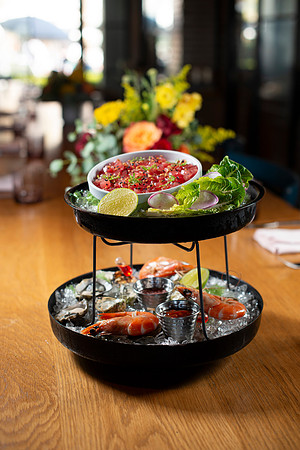 MayorsTableSeaFoodPlatter009