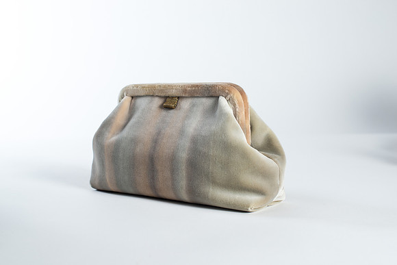 Ombre_Velvet_Clutch_032
