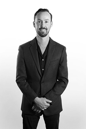 AlexOsinski_001_GrayFade_BW