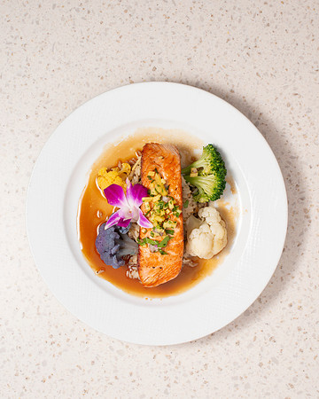 HoneyGlazedGrilledSalmon001_HighRes