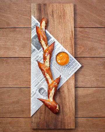 WebRes_MTPretzelBread001